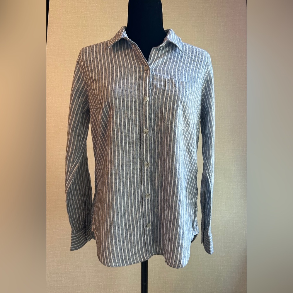 Lucky Brand Womens Blue & White Striped Button Down SZ Small Button Detail Back